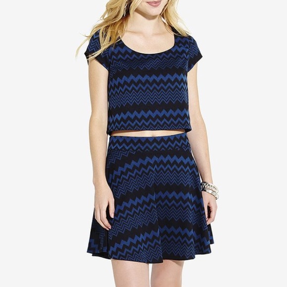 Volume One Navy and Black Chevron Mini Skirt - Picture 6 of 6